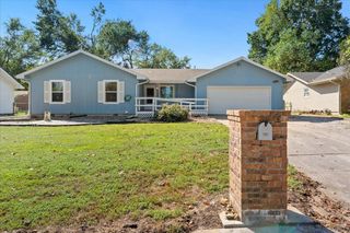 3036 West Countryside Drive, Springfield, MO 65807