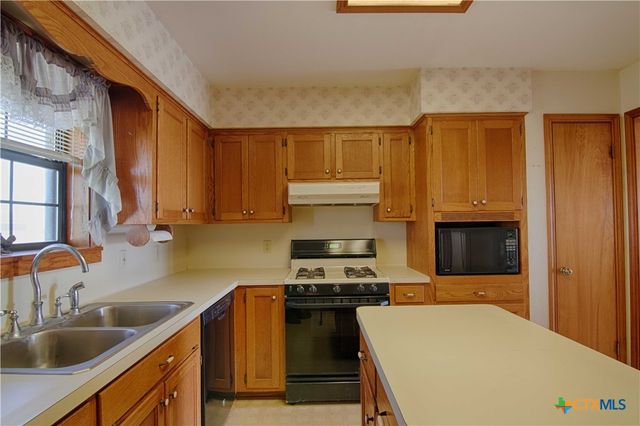 11552 Fm 1383, Schulenburg, TX 78956