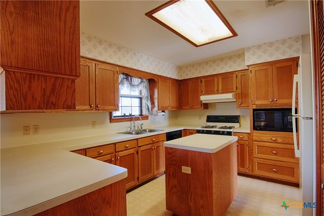 11552 Fm 1383, Schulenburg, TX 78956