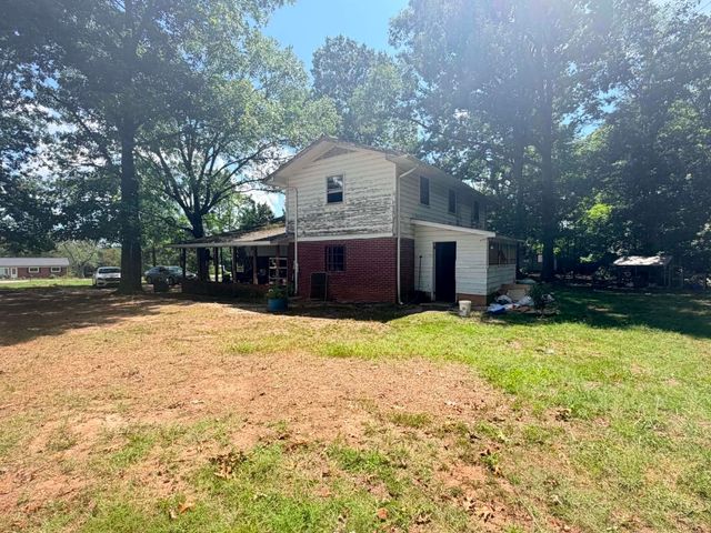 1663 Harris Henrietta Road, Forest City, NC 28043
