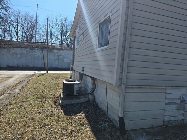 267 Milan Avenue, Amherst, OH 44001