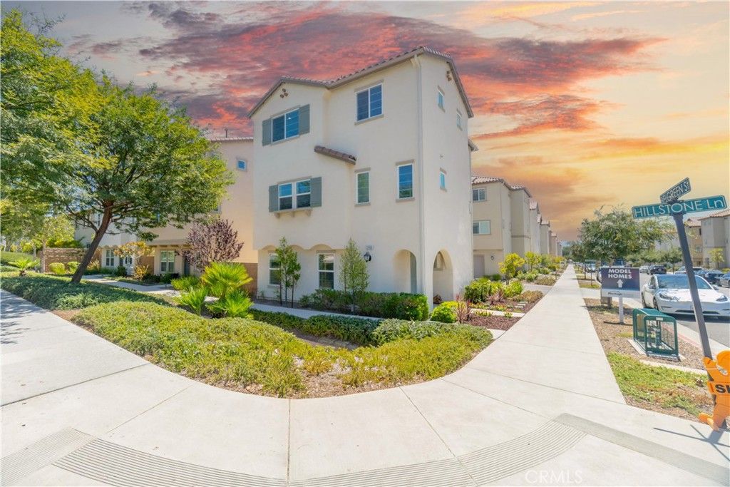 Image 2 of property listing at 27659 S Rockcrest, San Pedro, CA 90731