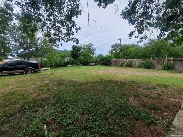 2415 Gunsmoke, San Antonio, TX 78227