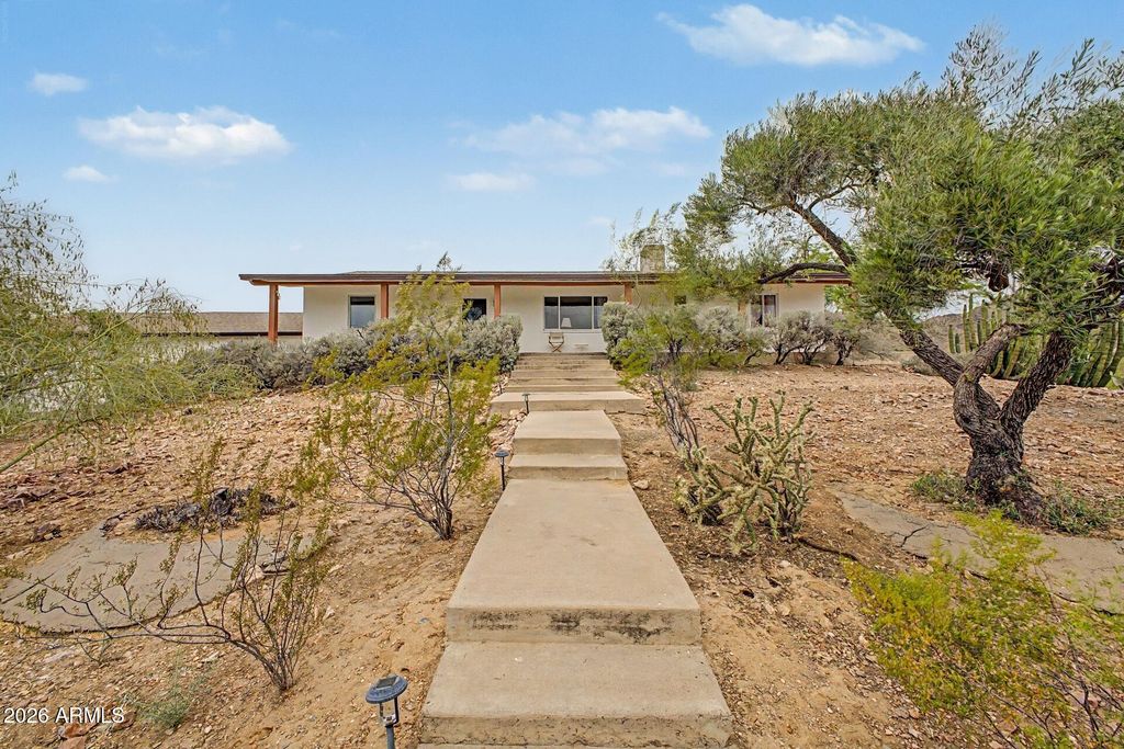 Image 1 of property listing at 1702 E Griswold Road, Phoenix, AZ 85020