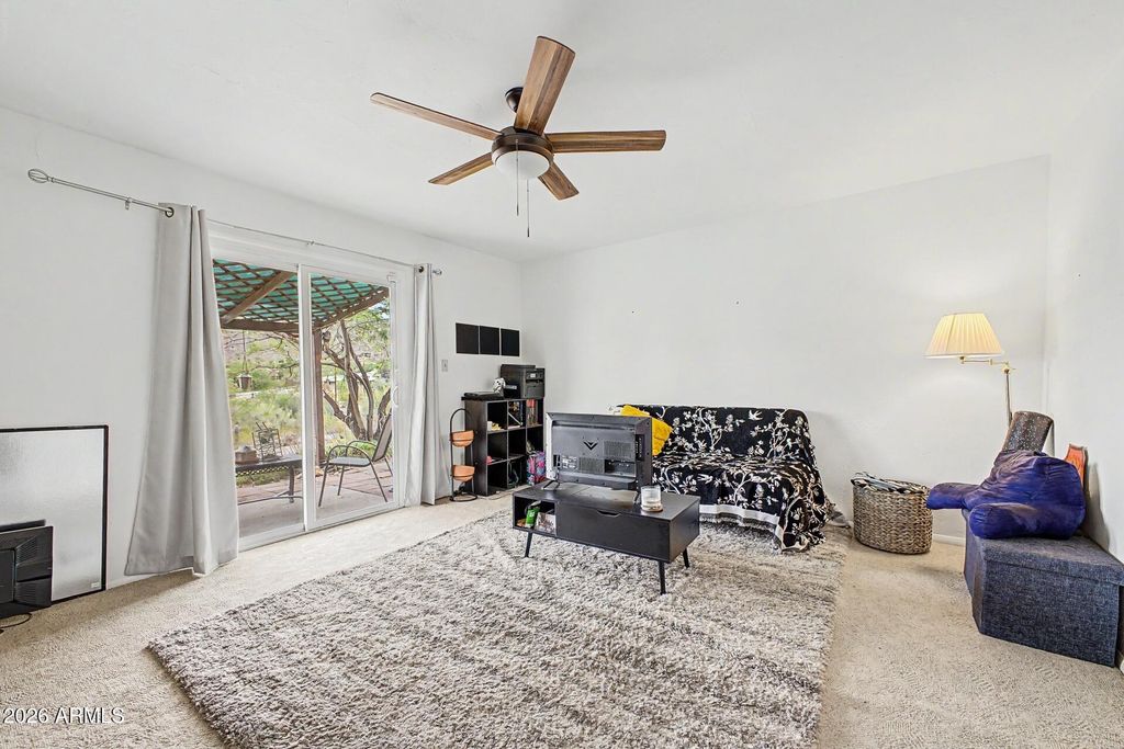 Image 21 of property listing at 1702 E Griswold Road, Phoenix, AZ 85020