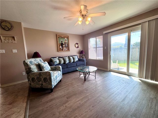 15125 Leeward Dr 10, Corpus Christi, TX 78418