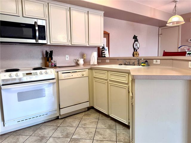 15125 Leeward Dr 10, Corpus Christi, TX 78418