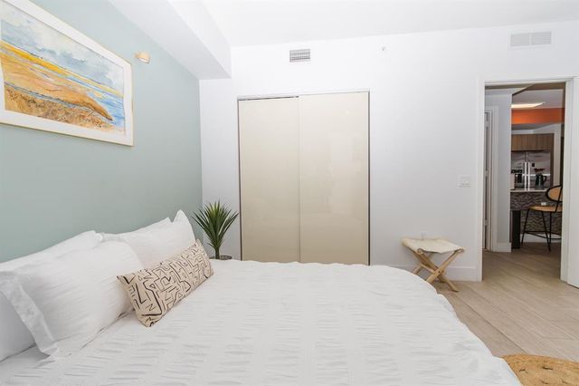 201 SW 17th Road 602, Miami, FL 33129