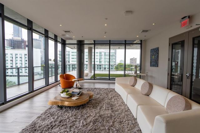 201 SW 17th Road 602, Miami, FL 33129