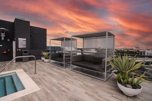 201 SW 17th Road 602, Miami, FL 33129