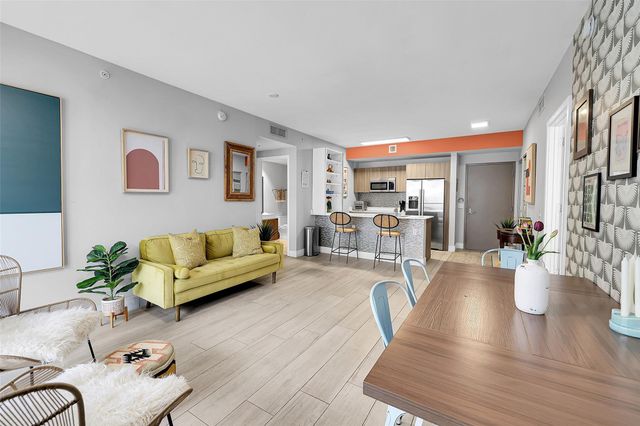 201 SW 17th Road 602, Miami, FL 33129