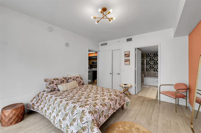 201 SW 17th Road 602, Miami, FL 33129