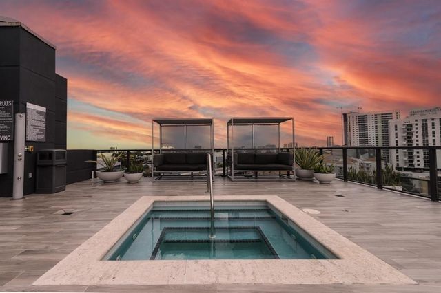 201 SW 17th Road 602, Miami, FL 33129