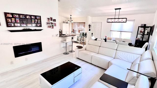10669 Boca Entrada Blvd, Boca Raton, FL 33428