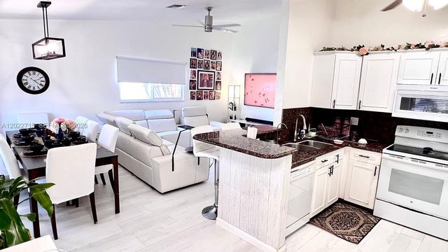 10669 Boca Entrada Blvd, Boca Raton, FL 33428