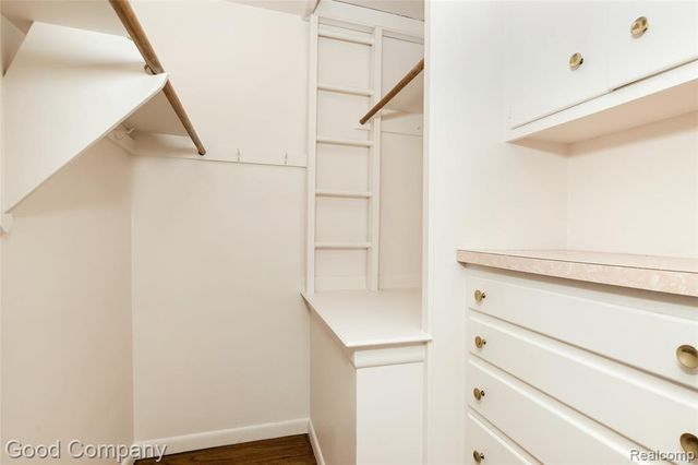 2135 Vinsetta Boulevard, Royal Oak, MI 48073