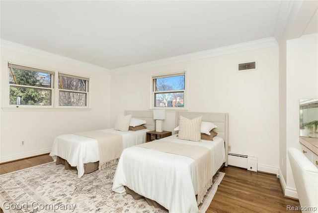 2135 Vinsetta Boulevard, Royal Oak, MI 48073