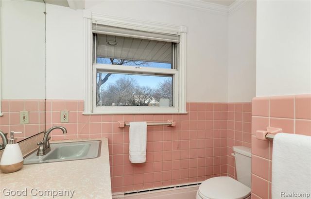 2135 Vinsetta Boulevard, Royal Oak, MI 48073