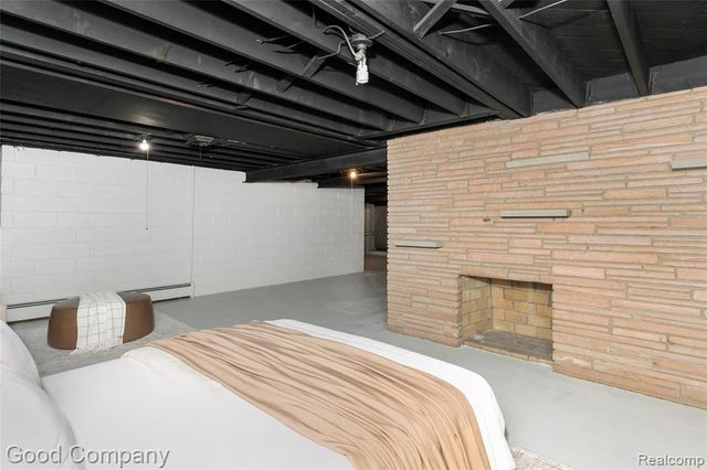 2135 Vinsetta Boulevard, Royal Oak, MI 48073