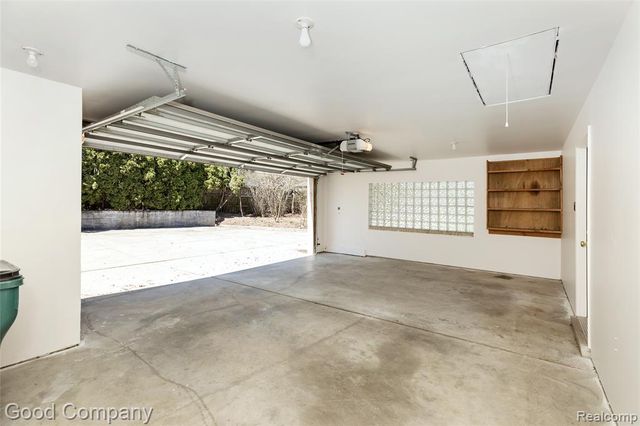 2135 Vinsetta Boulevard, Royal Oak, MI 48073