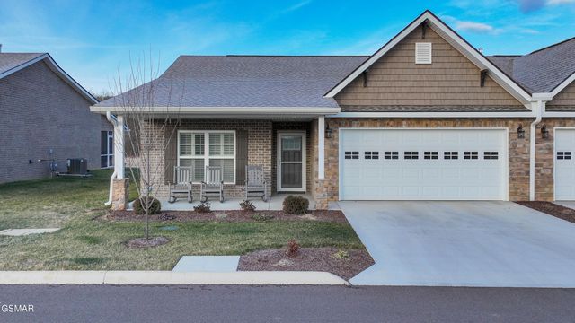 712 Snowflower Circle, Pigeon Forge, TN 37863