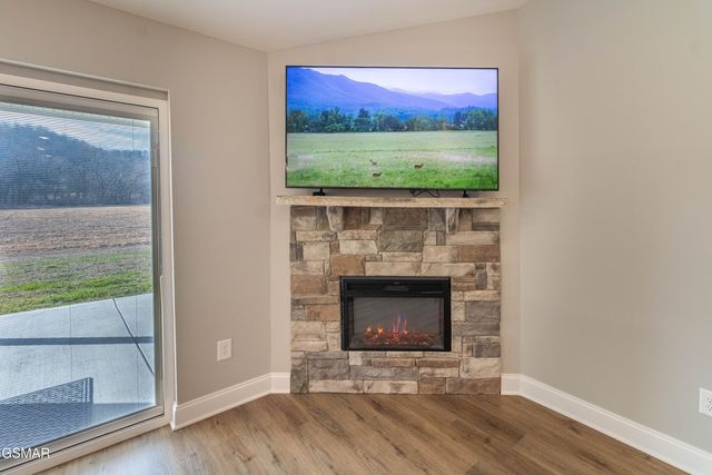 712 Snowflower Circle, Pigeon Forge, TN 37863