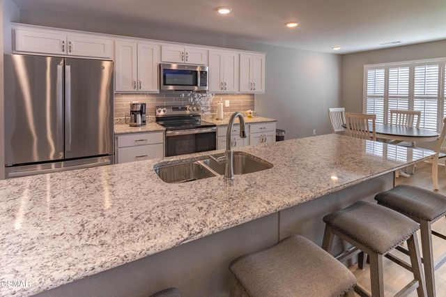 712 Snowflower Circle, Pigeon Forge, TN 37863