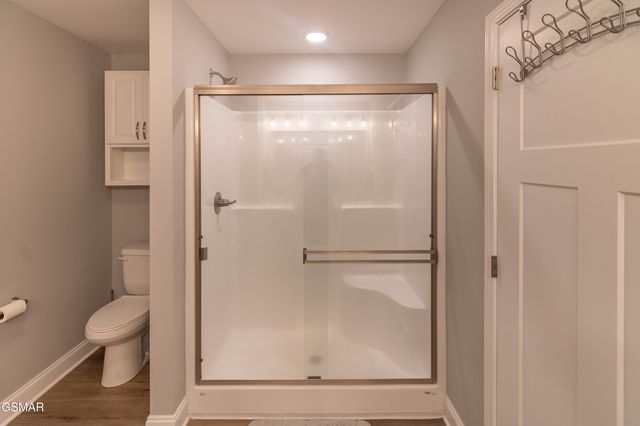 712 Snowflower Circle, Pigeon Forge, TN 37863