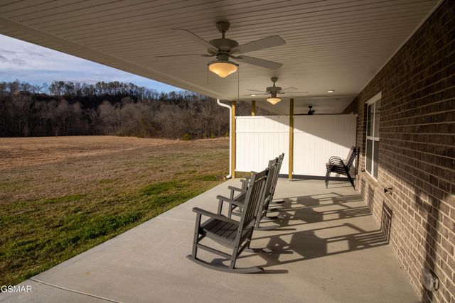 712 Snowflower Circle, Pigeon Forge, TN 37863