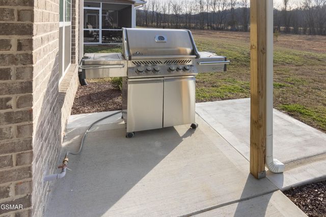 712 Snowflower Circle, Pigeon Forge, TN 37863