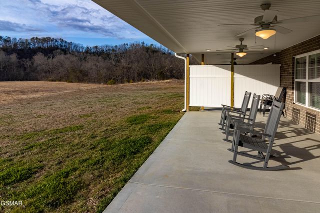 712 Snowflower Circle, Pigeon Forge, TN 37863