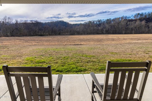 712 Snowflower Circle, Pigeon Forge, TN 37863