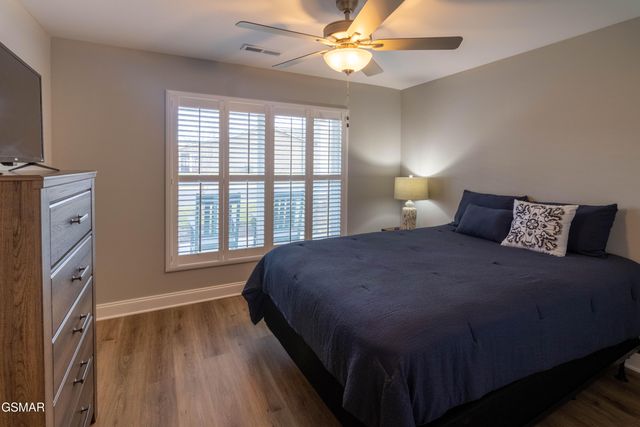 712 Snowflower Circle, Pigeon Forge, TN 37863