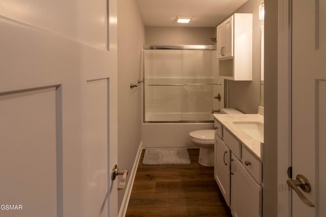 712 Snowflower Circle, Pigeon Forge, TN 37863