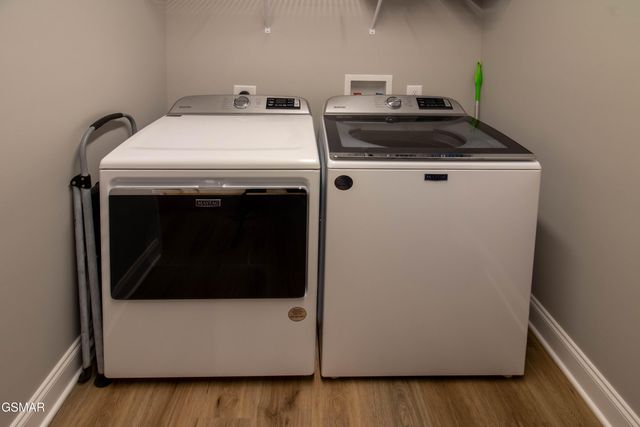 712 Snowflower Circle, Pigeon Forge, TN 37863