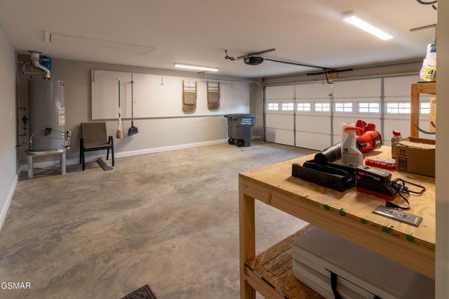 712 Snowflower Circle, Pigeon Forge, TN 37863