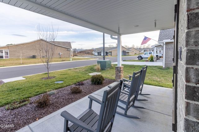 712 Snowflower Circle, Pigeon Forge, TN 37863