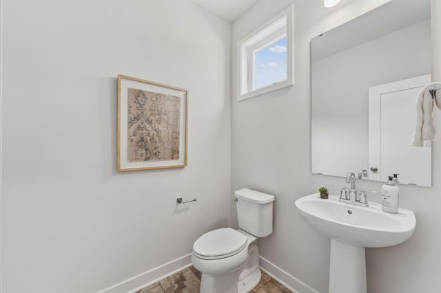 1539 Creekwood Dr, New Richmond, WI 54017