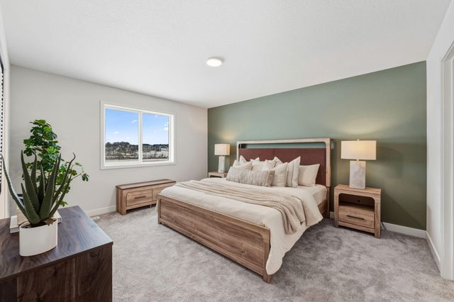 1539 Creekwood Dr, New Richmond, WI 54017