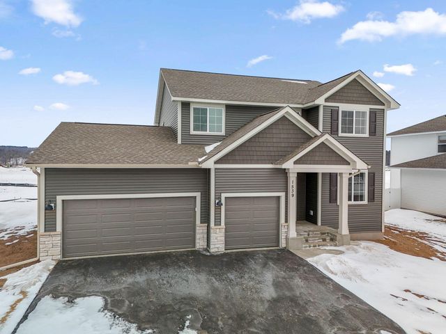 1539 Creekwood Dr, New Richmond, WI 54017