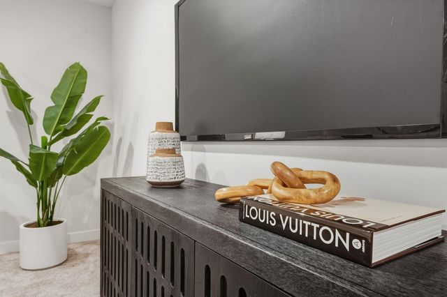 1539 Creekwood Dr, New Richmond, WI 54017