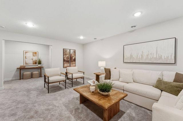 1539 Creekwood Dr, New Richmond, WI 54017