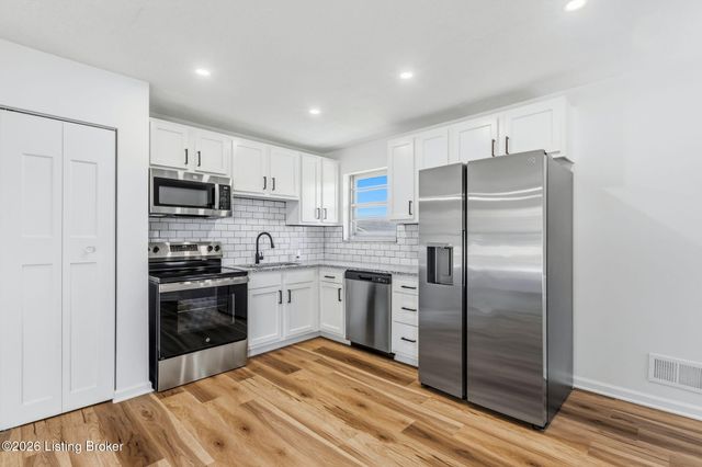 7507 Pintail Dr, Louisville, KY 40258