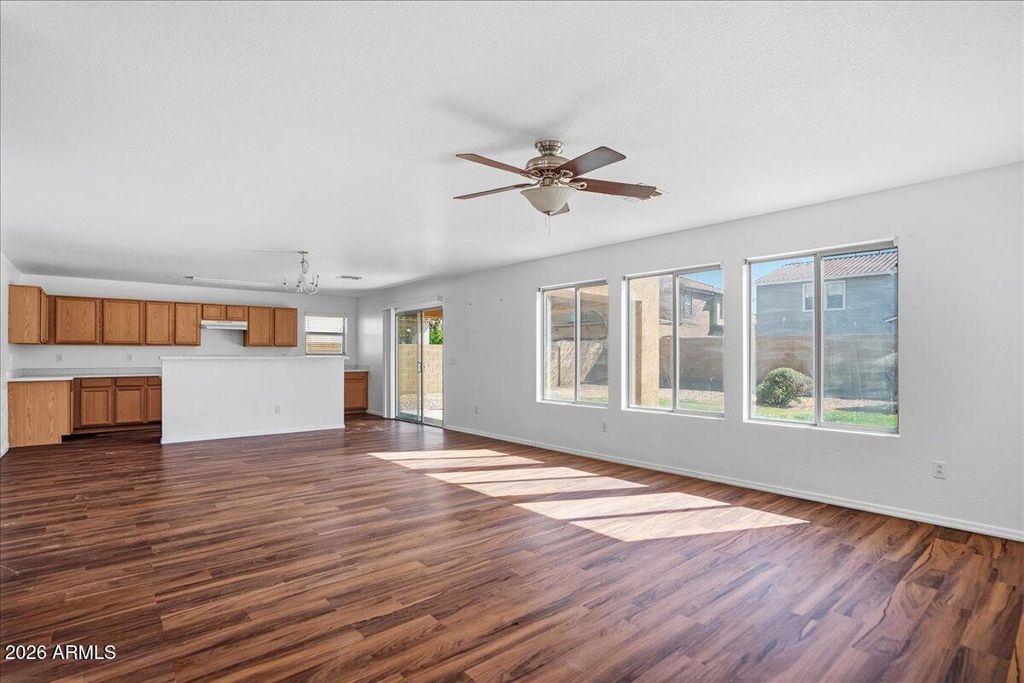 Image 4 of property listing at 19705 E EMPEROR Boulevard, Queen Creek, AZ 85142