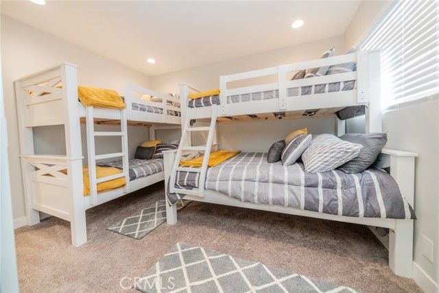 707 Rocky, Crestline, CA 92325