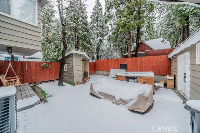 707 Rocky, Crestline, CA 92325