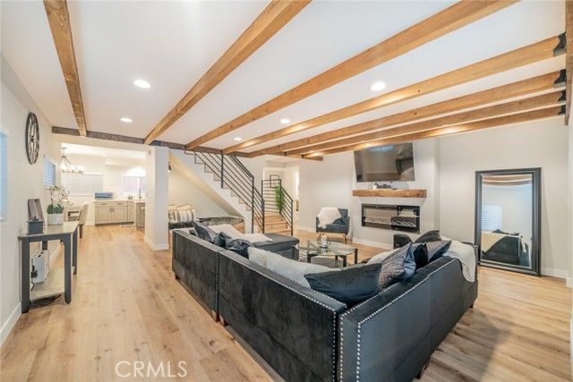 707 Rocky, Crestline, CA 92325