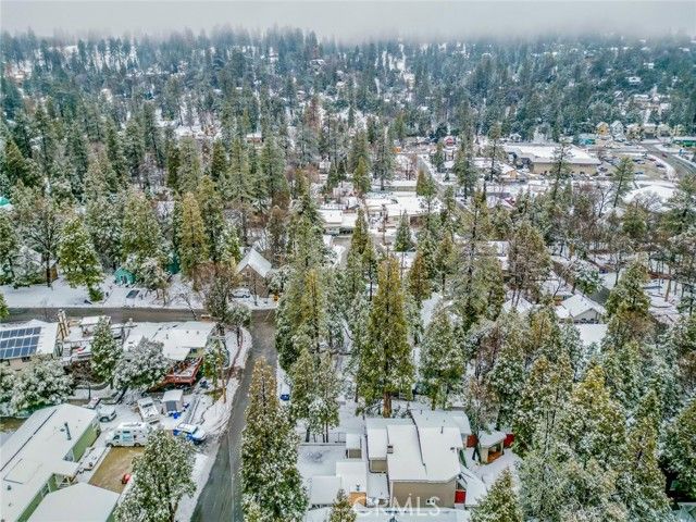 707 Rocky, Crestline, CA 92325