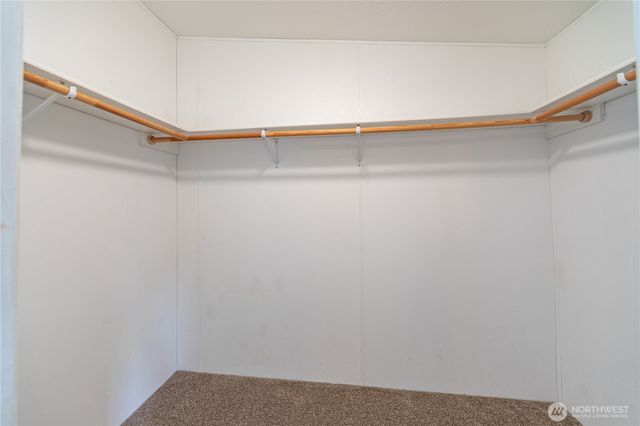 600 NE Saturn Lane, Bremerton, WA 98311