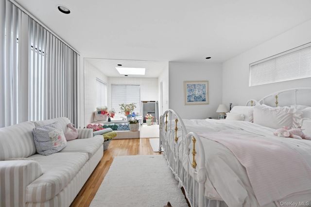 23 Deerfield Way, Quogue, NY 11959